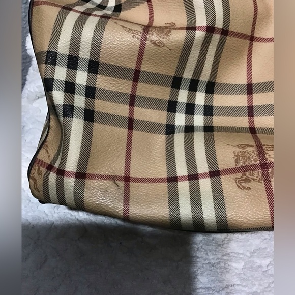 Burberry Bags - Picture 13 of 16